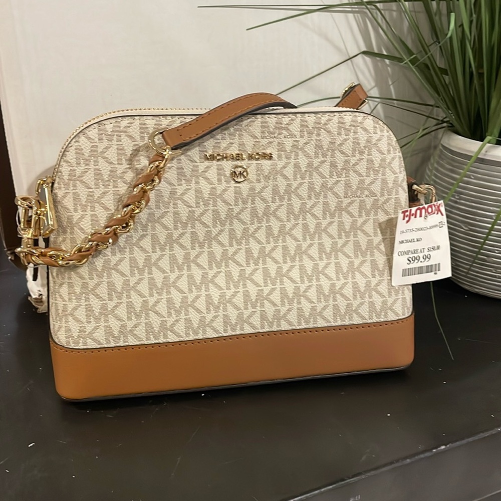 Brand new Michael Kors purse